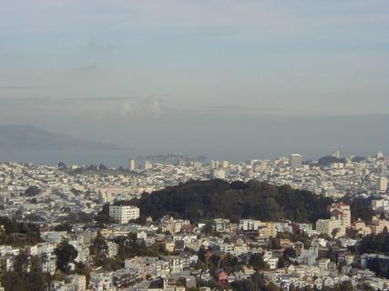 Alcatraz Island from Twin Peaks lookout<br>Location: <a href="https://www.google.com/maps/search/?api=1&query=37.75494,-122.44665" target="_new">Twin Peaks lookout</a>